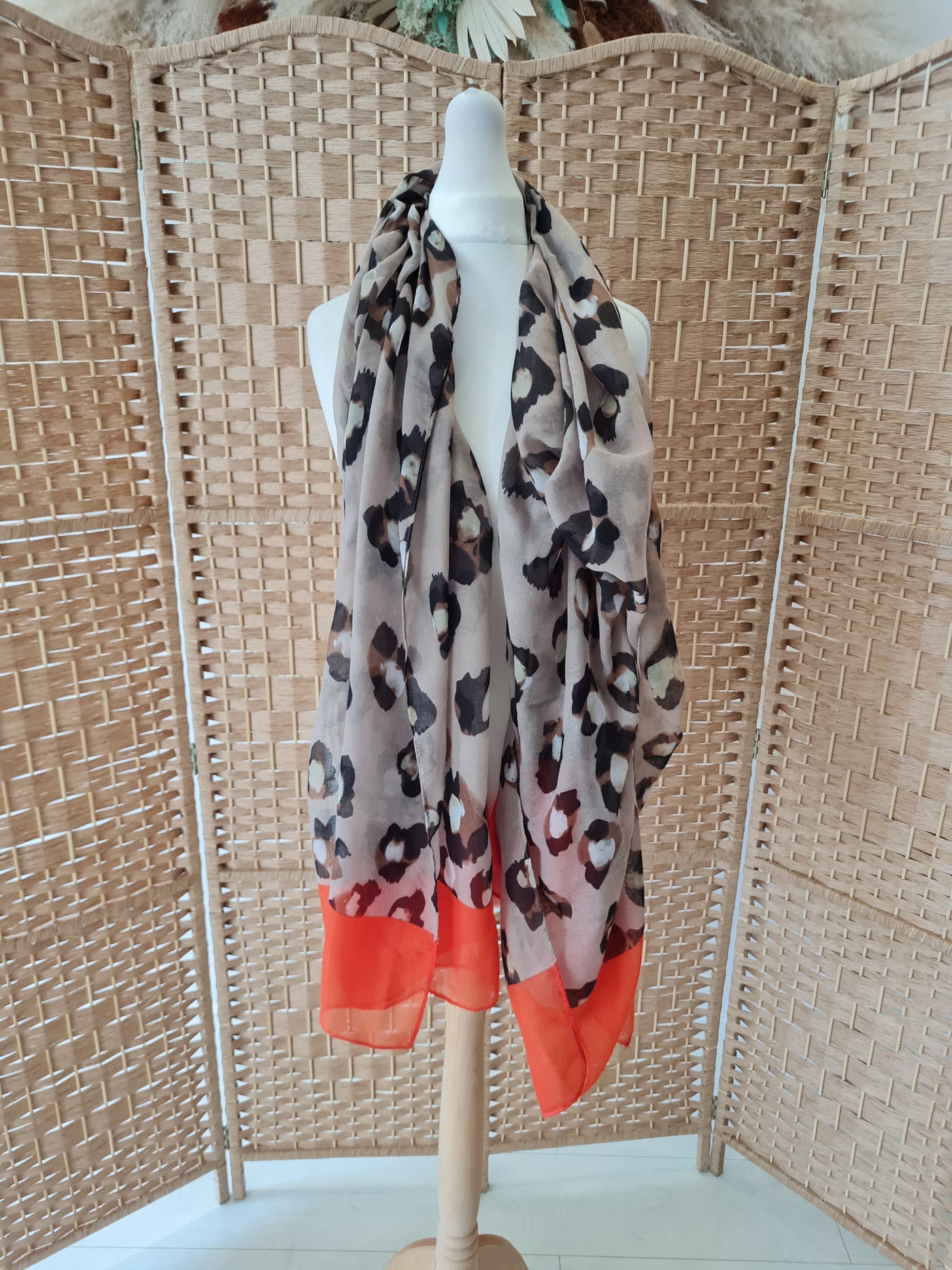 Women's Scarves