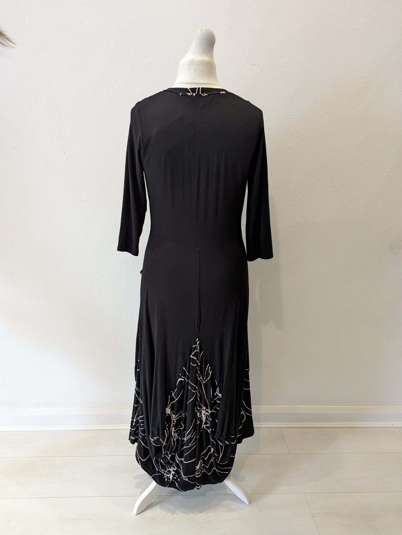 Chesca black patterned jersey dress M