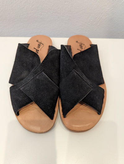 Free People Black Suede Slide Size 5