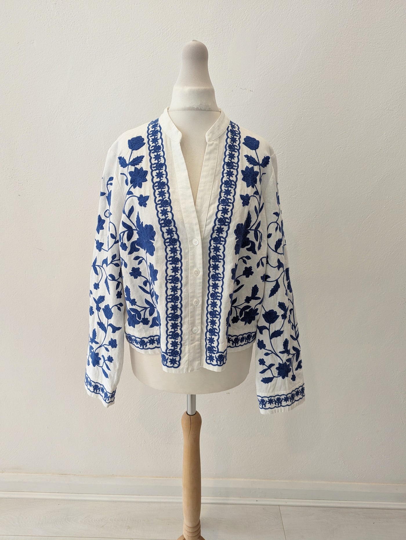 Zara White Blue Print Jacket S