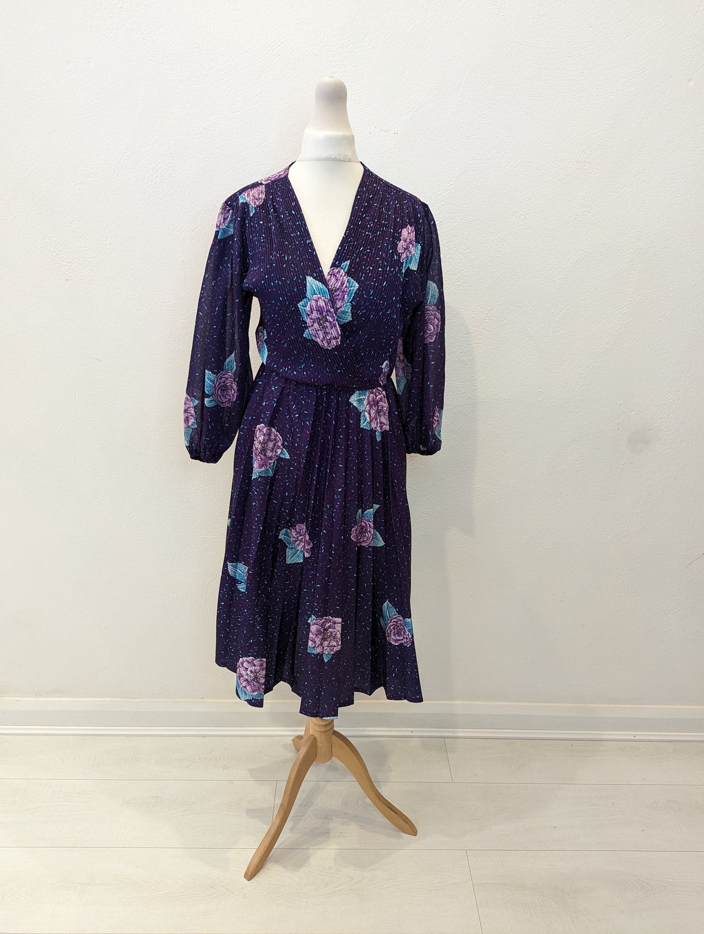 1970s Purple Midi dress 12