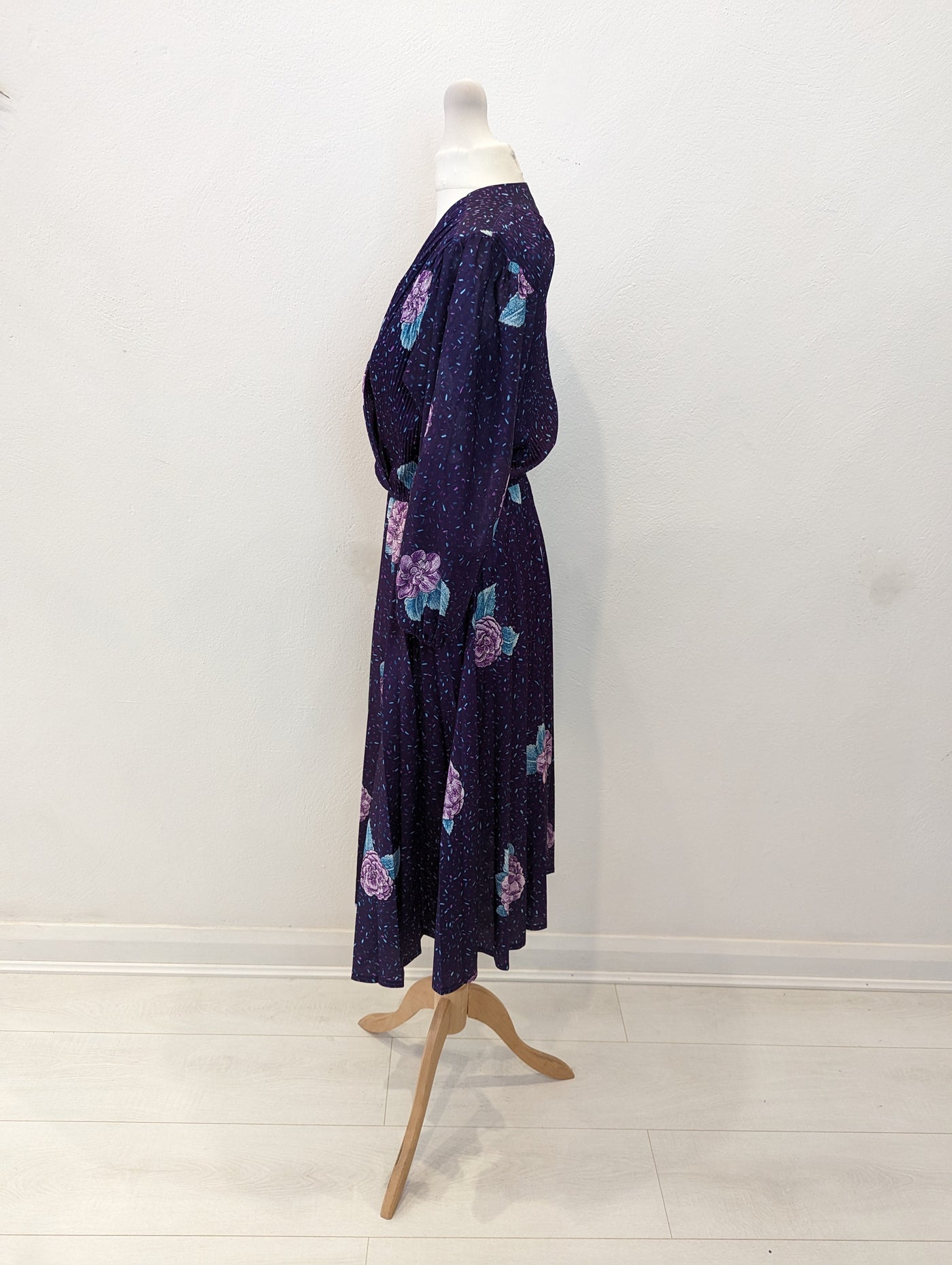 1970s Purple Midi dress 12