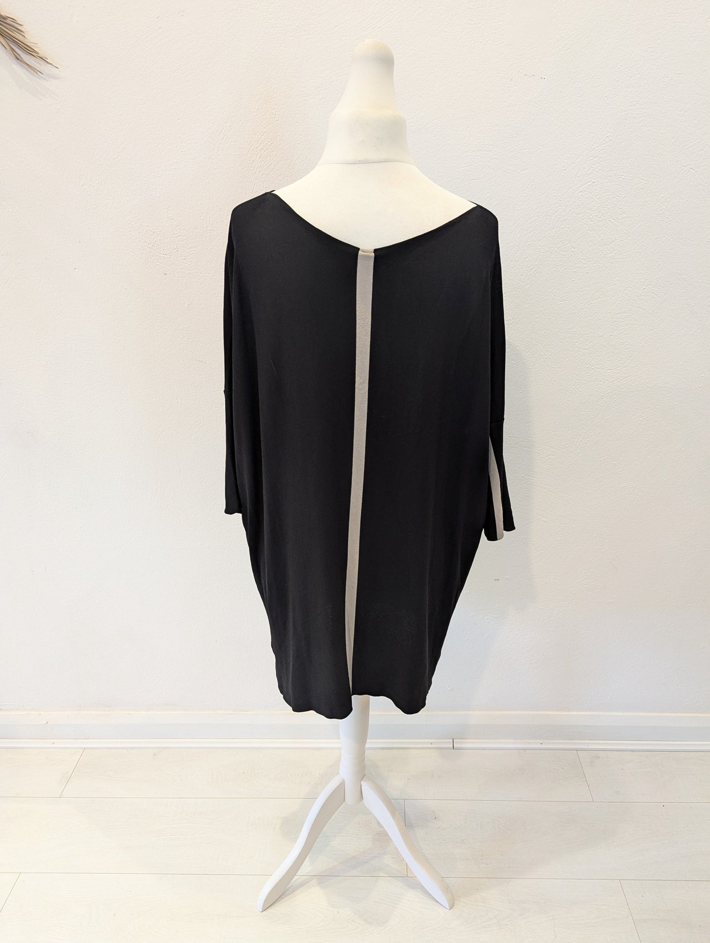 Annette Gortz Black Tunic Top M/L