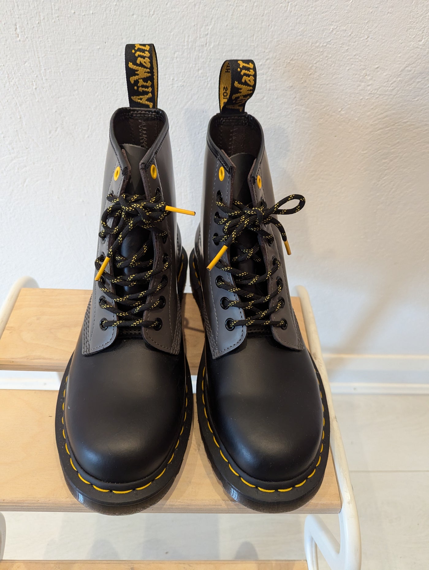 Dr Marten 1460 Smooth Clash Boots 6.5 New RRP £149