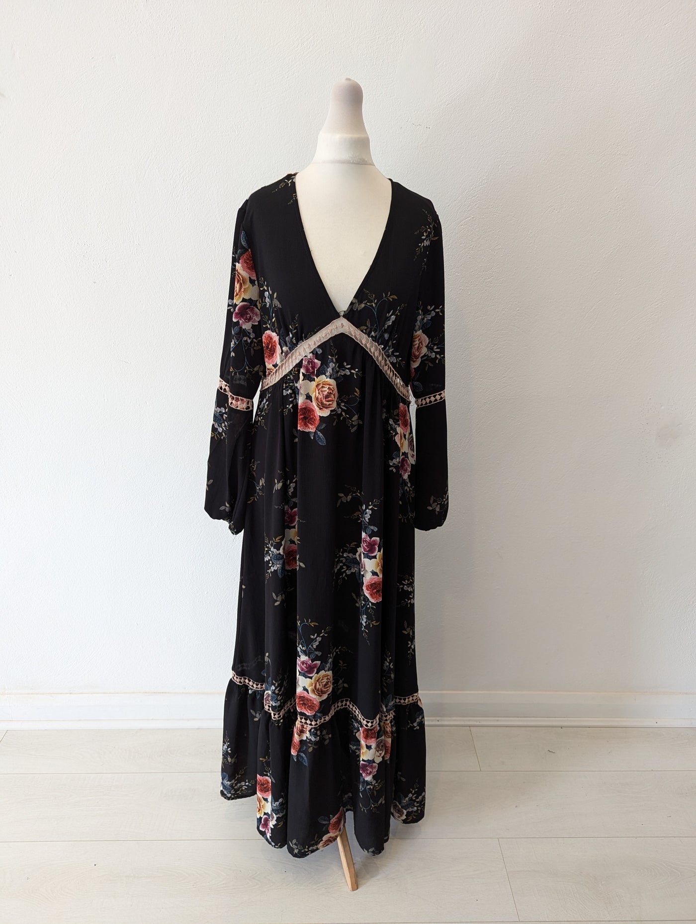 Mandi Black Floral Maxi 8