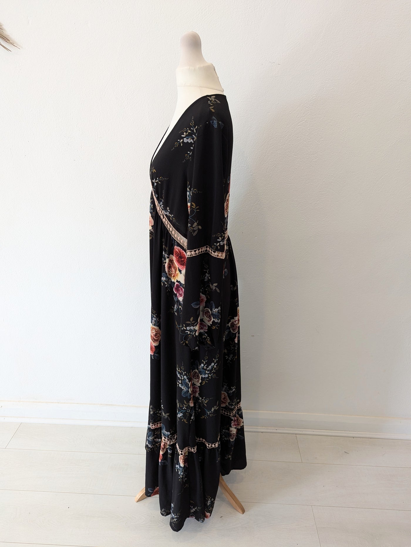 Mandi Black Floral Maxi 8
