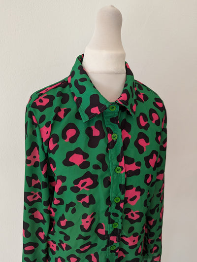 My Sisters Closet Green Animal Shirt 10