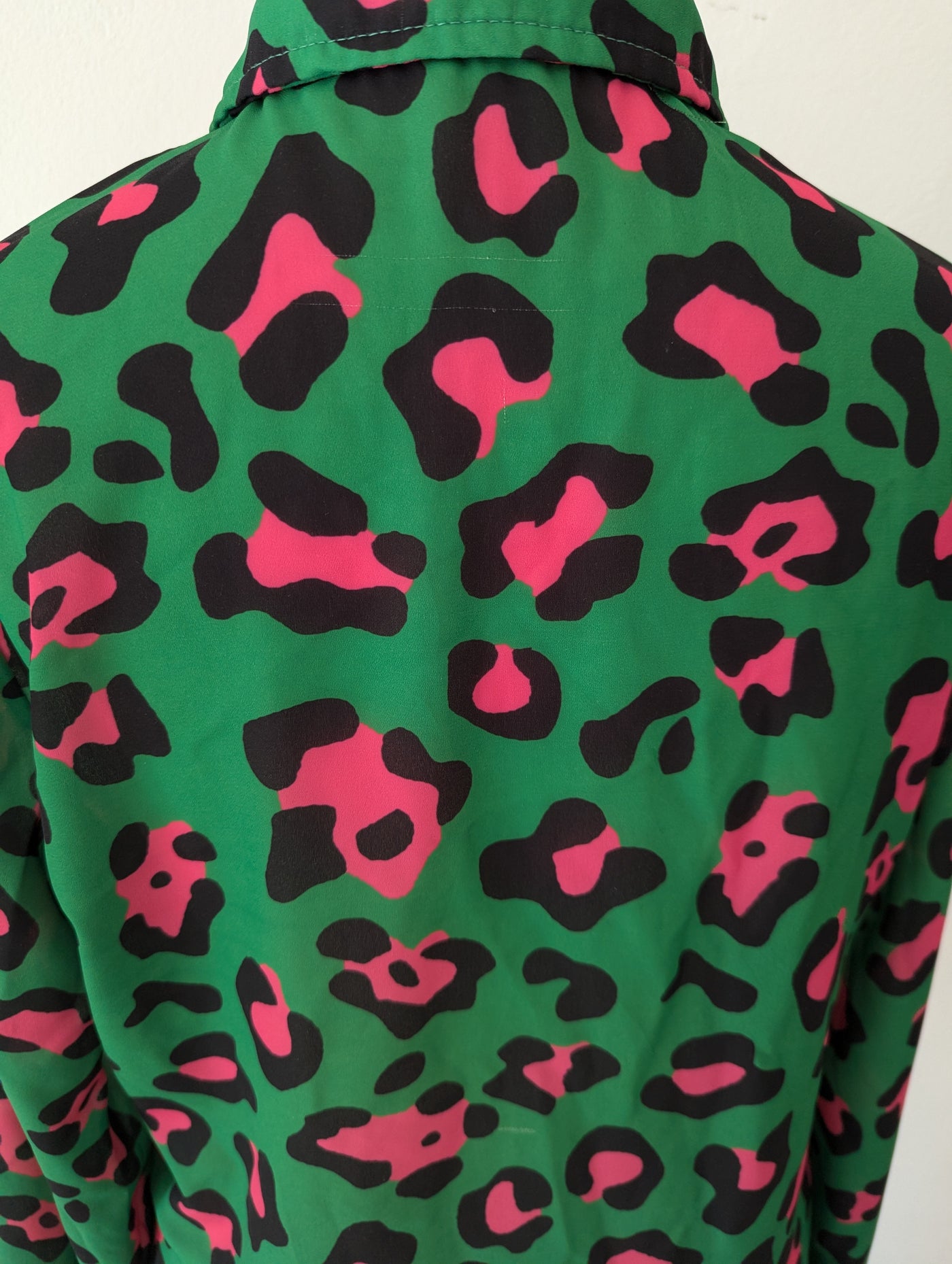 My Sisters Closet Green Animal Shirt 10