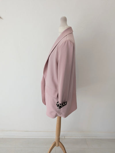 Vanta Pink Leopard Blazer 8/10