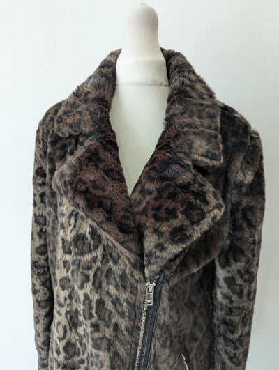 Pull & Bear Leopard coat M