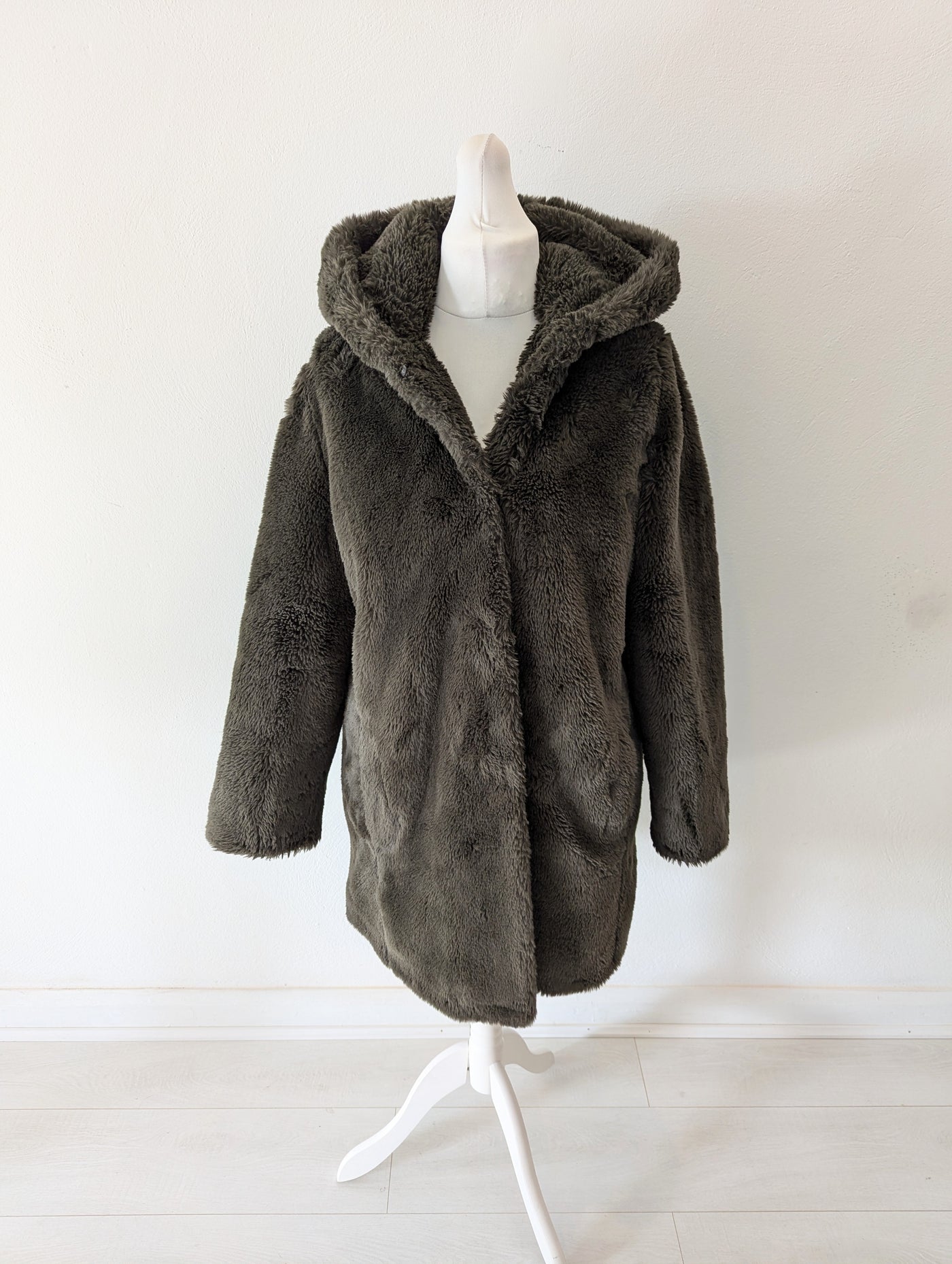 DKNY Khaki Fur Coat M/L