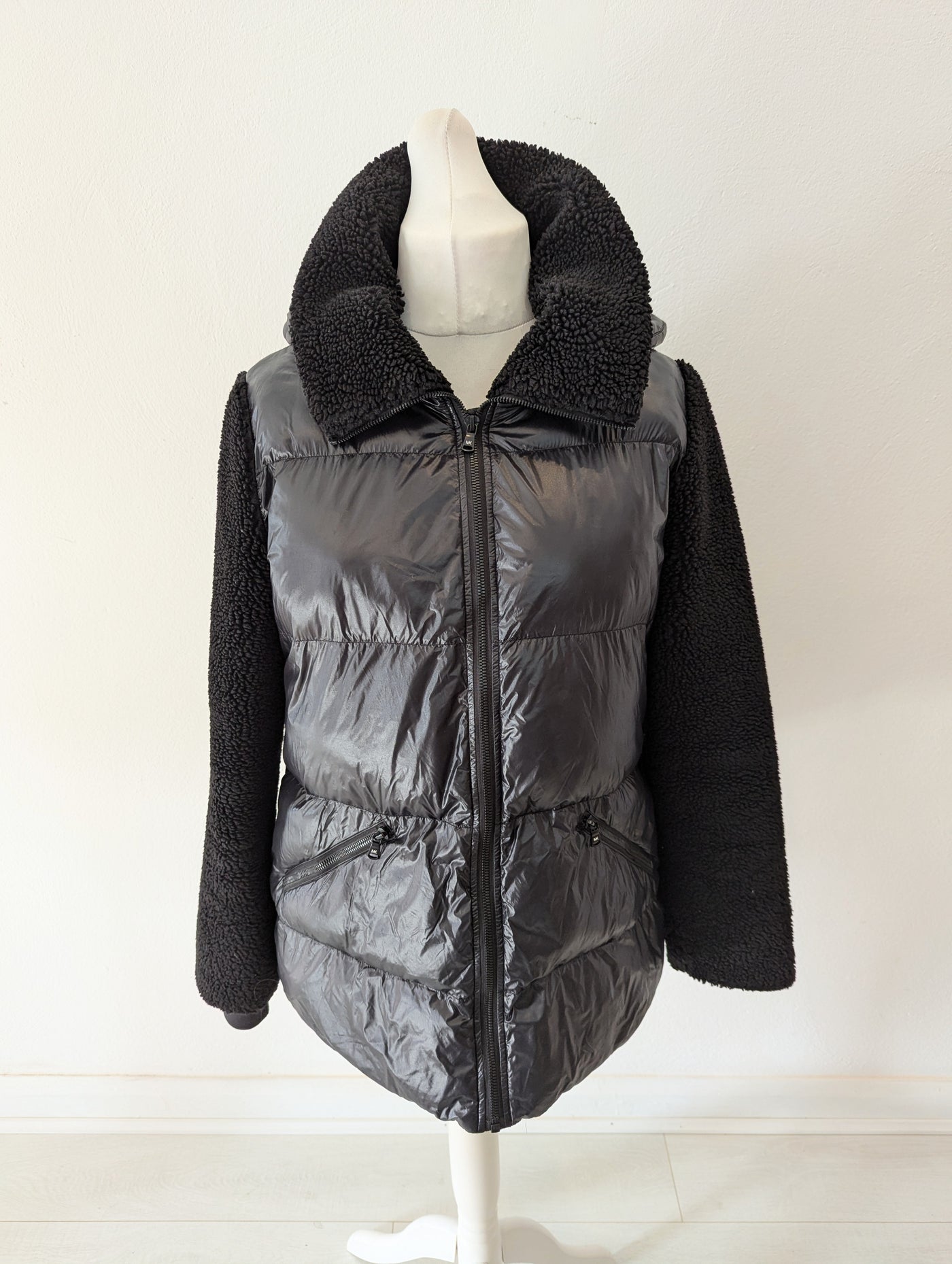 Micheal Kors Black Puffa Jacket L