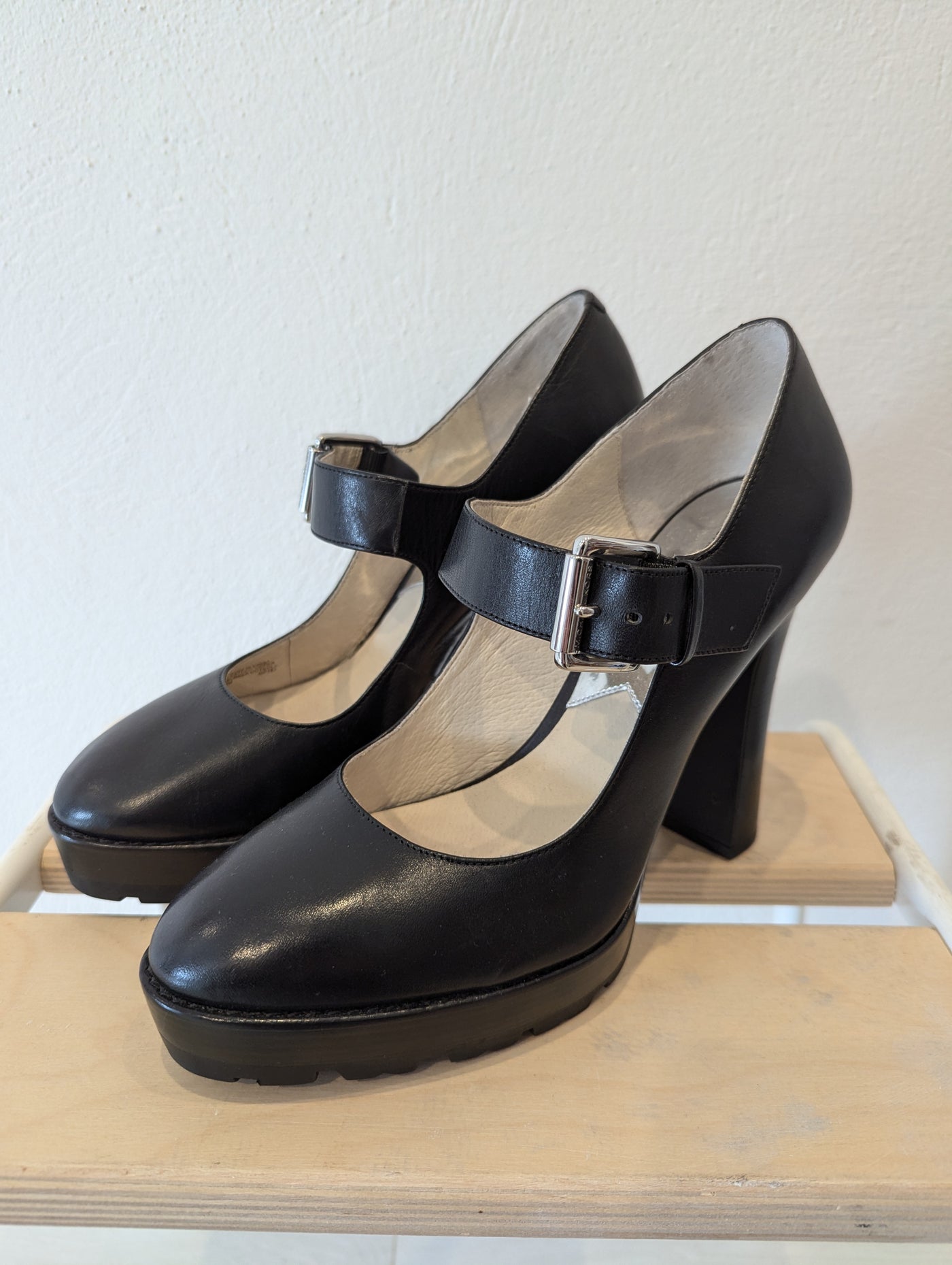 Michael Kors Black Platform shoes 7 New