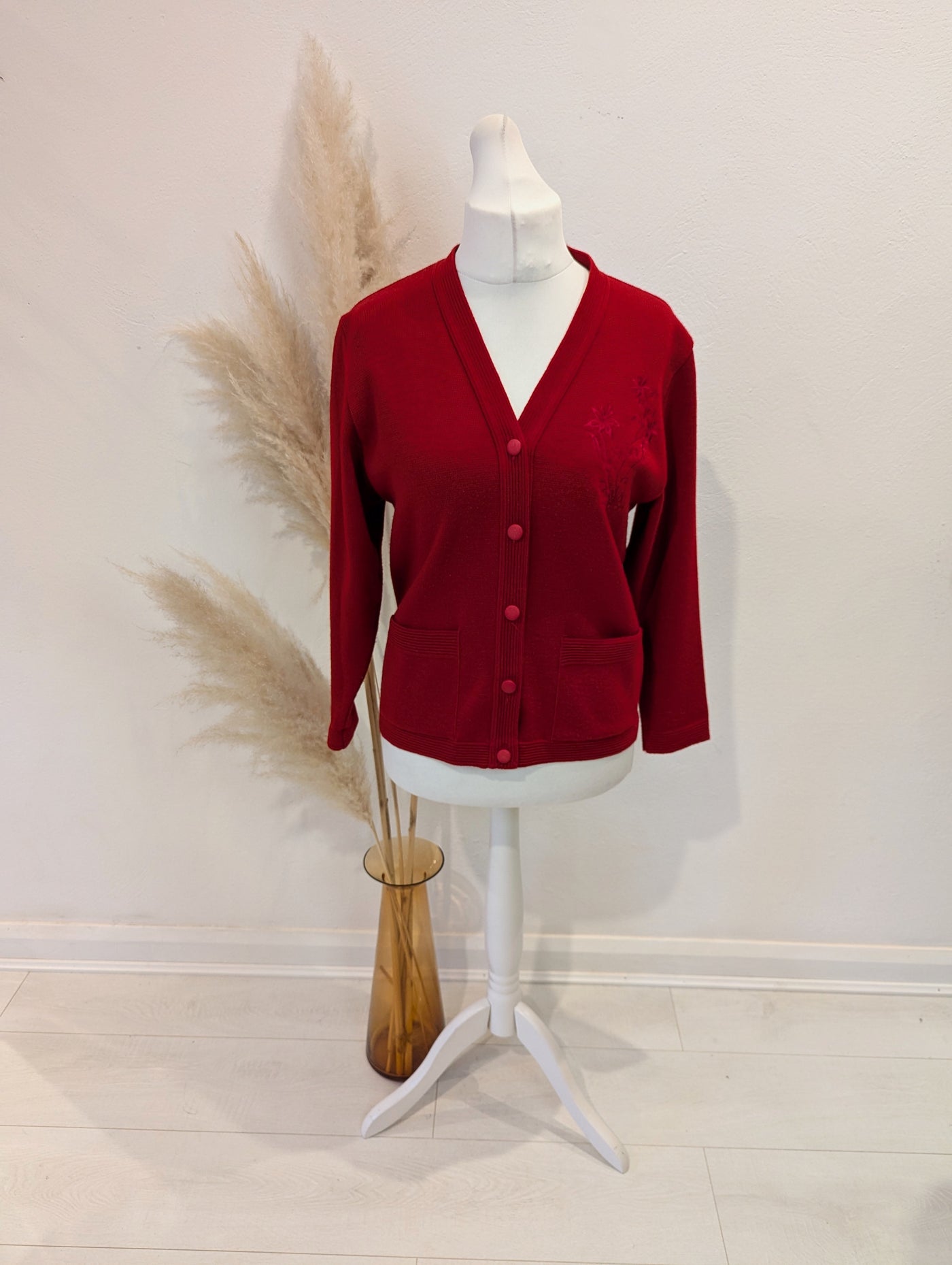 Red Cardie M