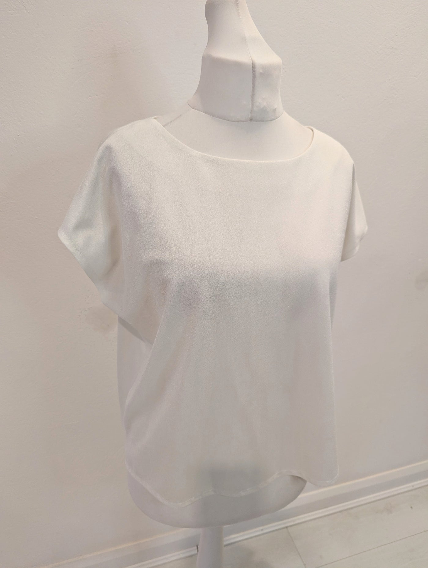 1980's White Top M