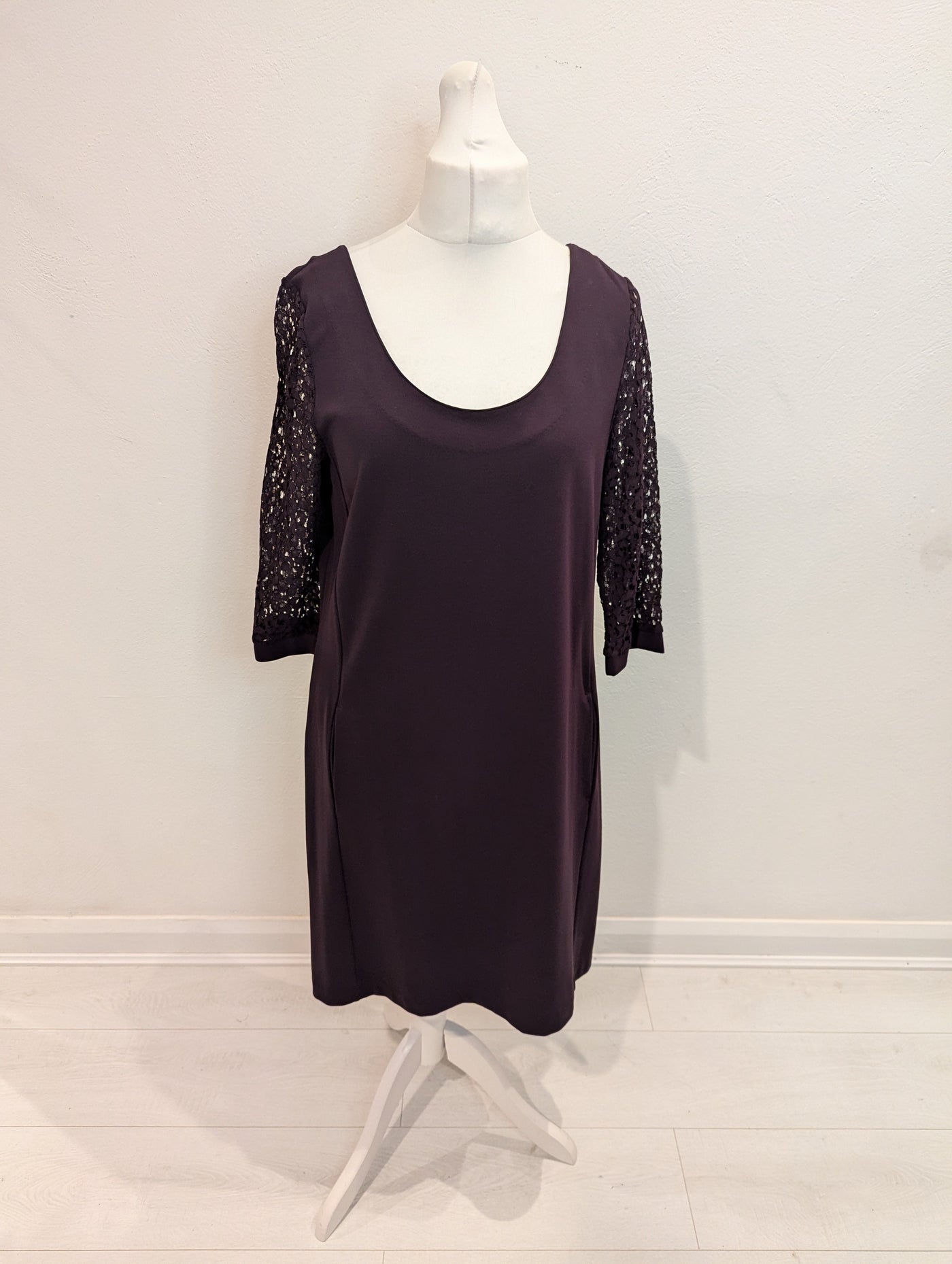 White Label aubergine lace sleeve dress 16