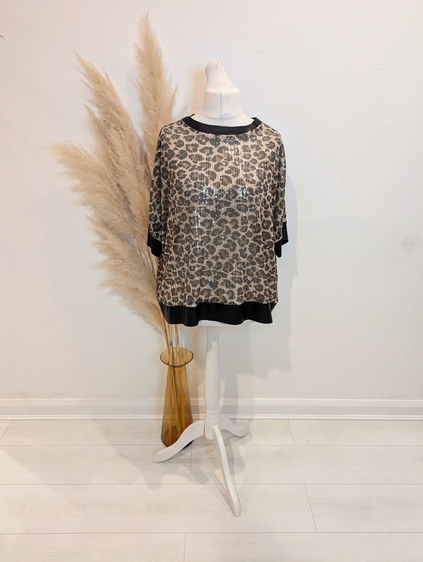 Studio Leopard sequin top 12/14