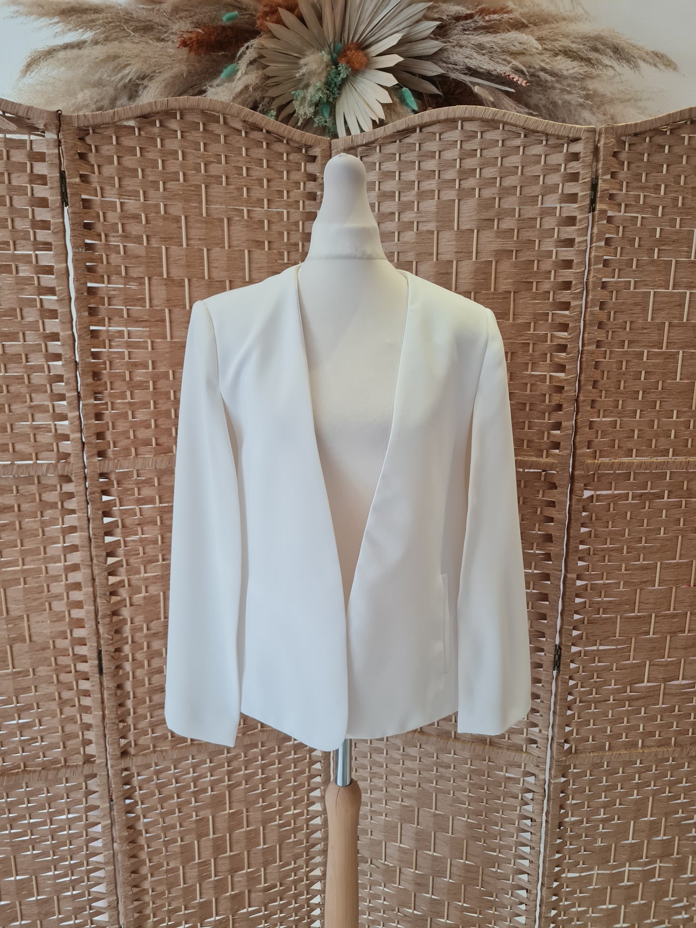 Zara cape hot sale jacket white