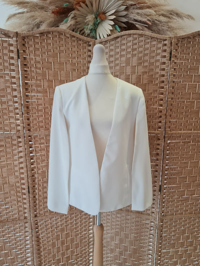 Zara White Cape M