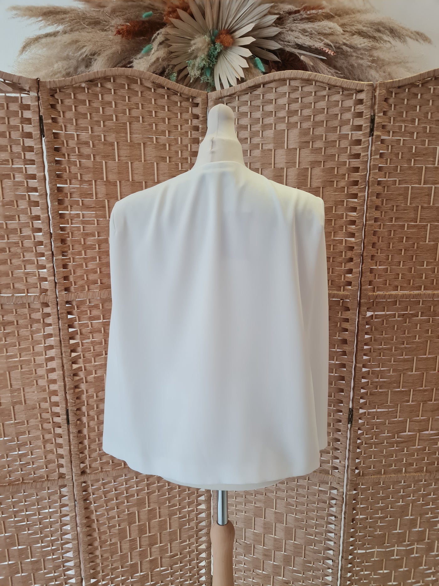 Zara White Cape M