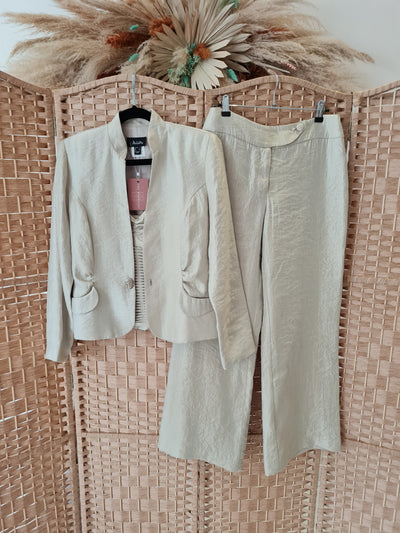 Nueva Champagne 3 piece trouser Suit 10/12