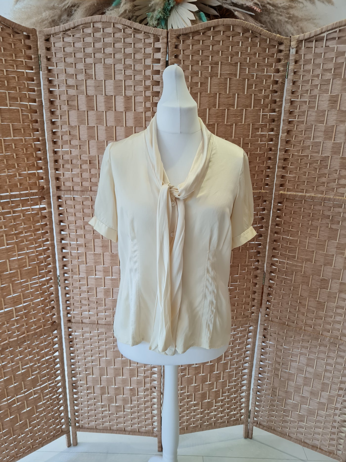 Italian Silk - Cream silk top with neck tie