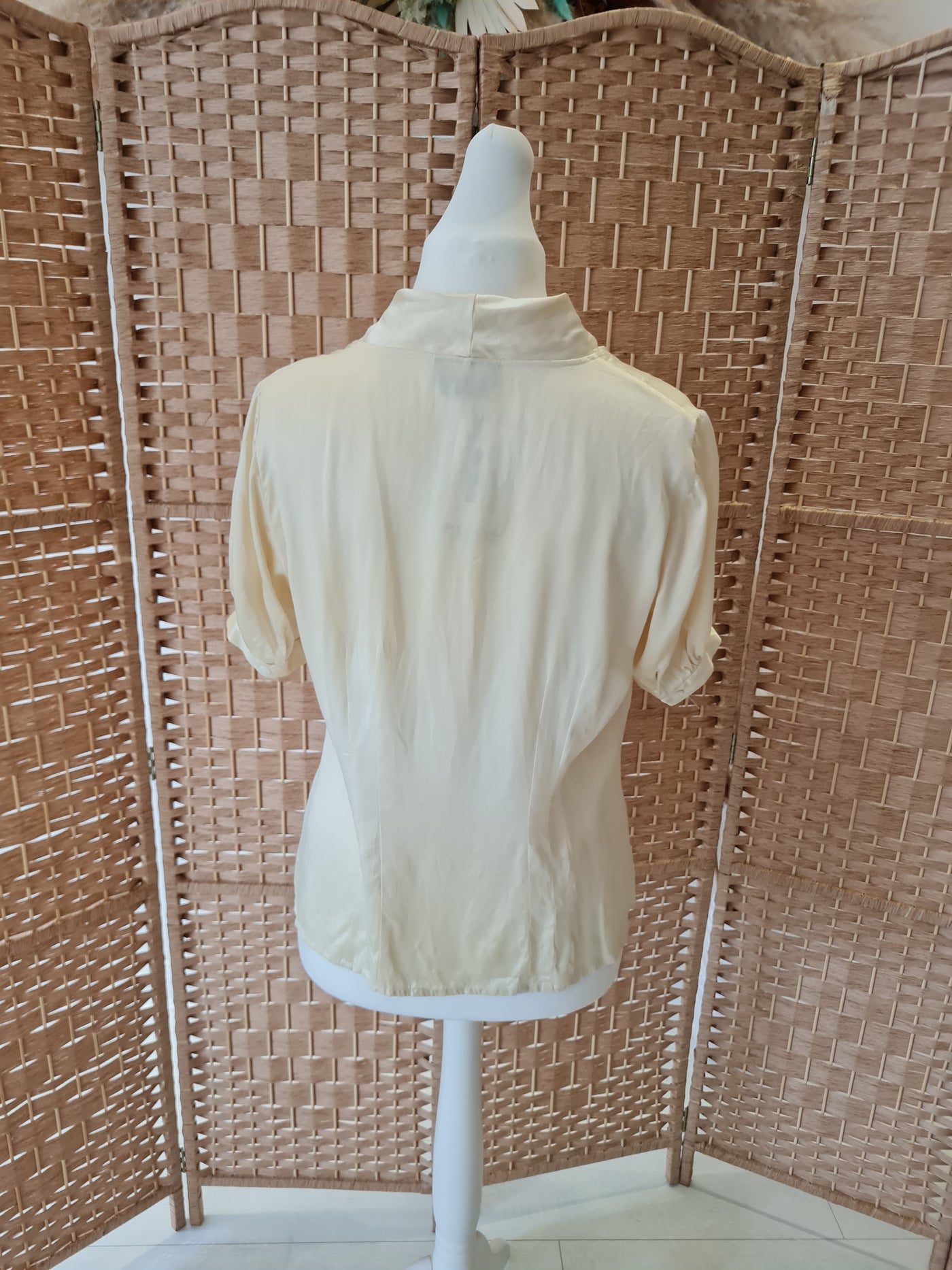 Italian Silk - Cream silk top with neck tie