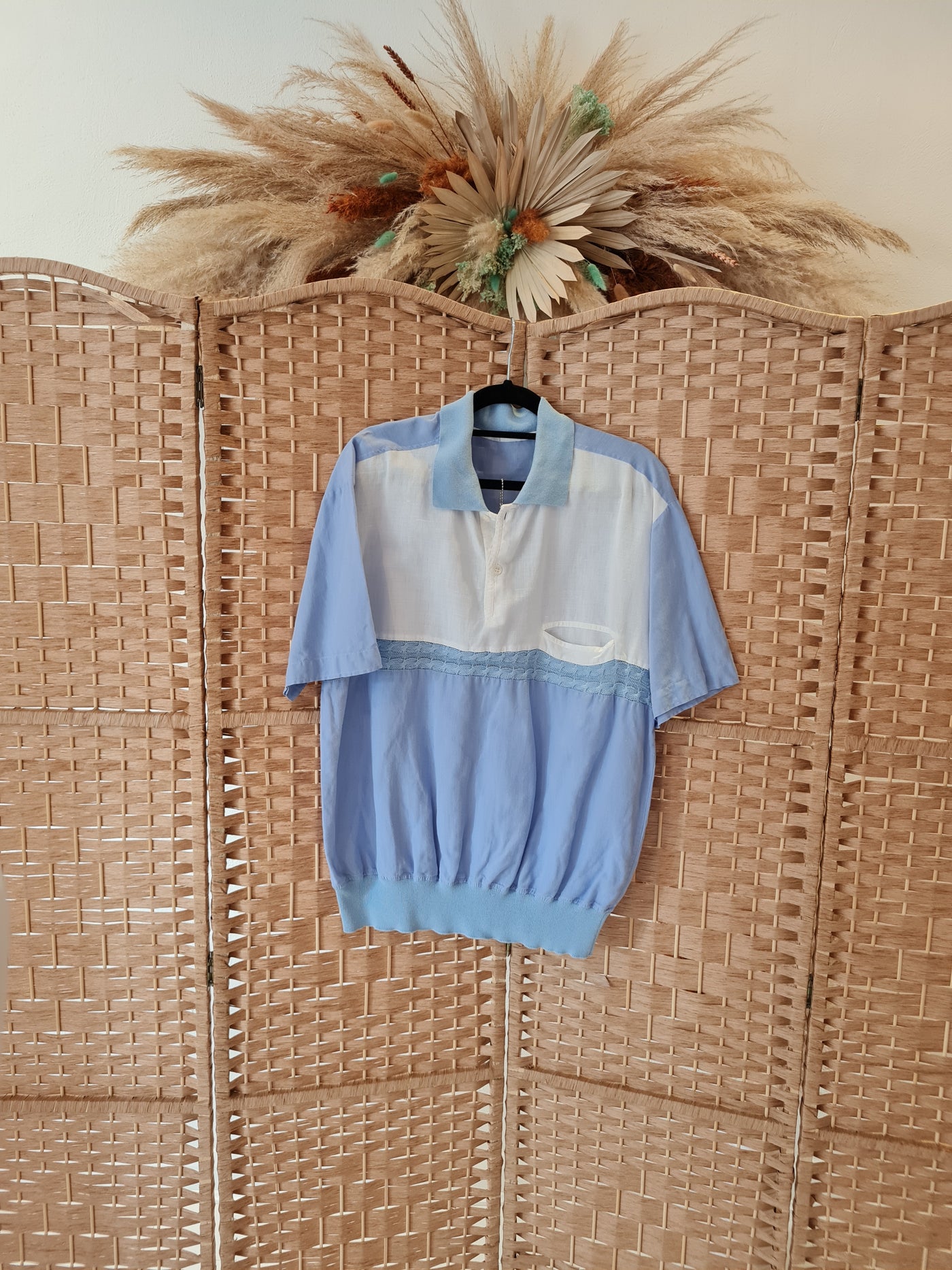 1970s Brit Pop Style – Blue and White