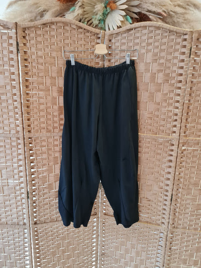 Coco Cocoon Pants in Black