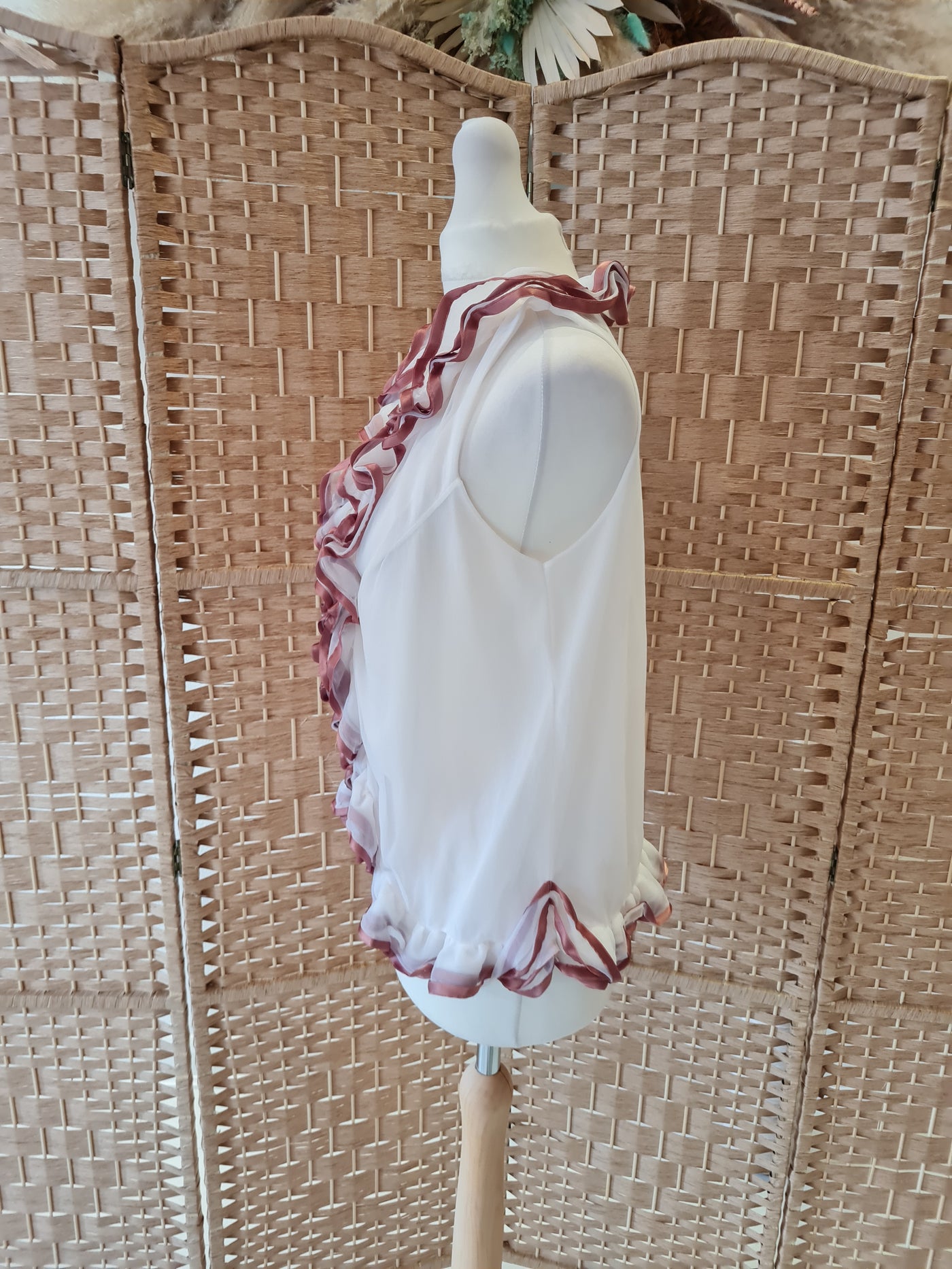 1970s Ruffles – White and Brown