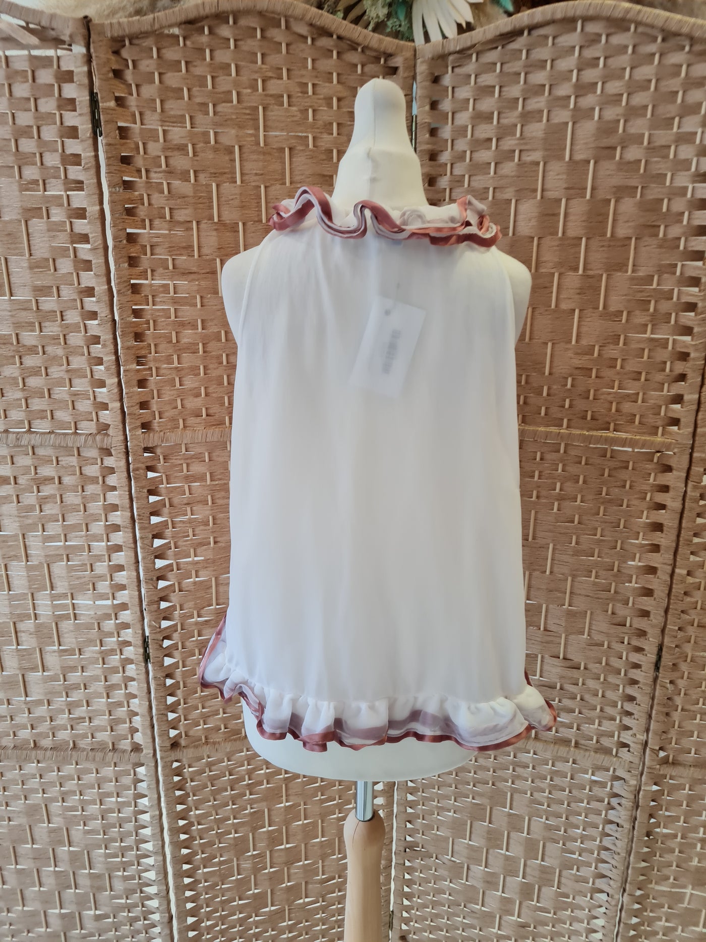 1970s Ruffles – White and Brown