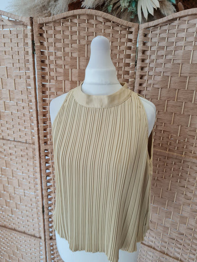 RW&Co Gold Pleated top M