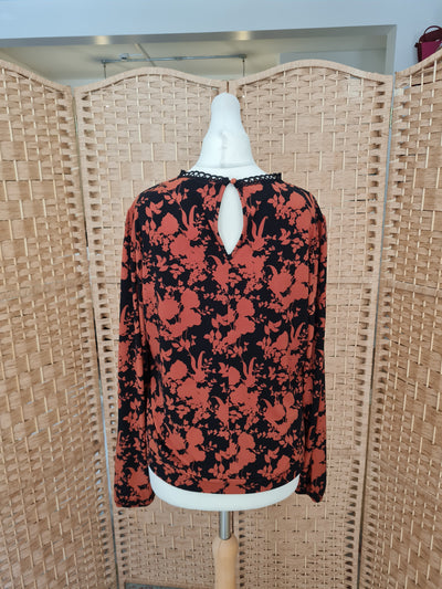 Oasis Rust floral top M