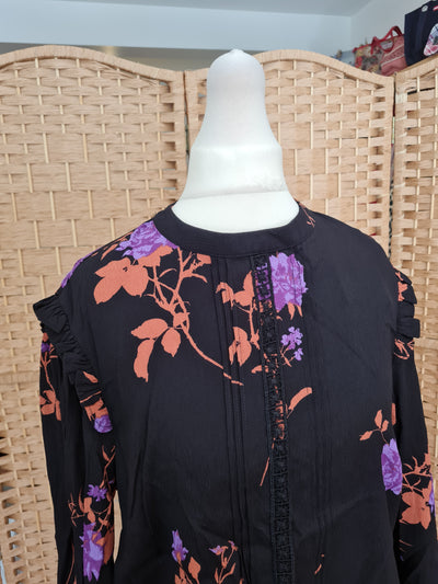 Oasis Floral Top 10 NWT