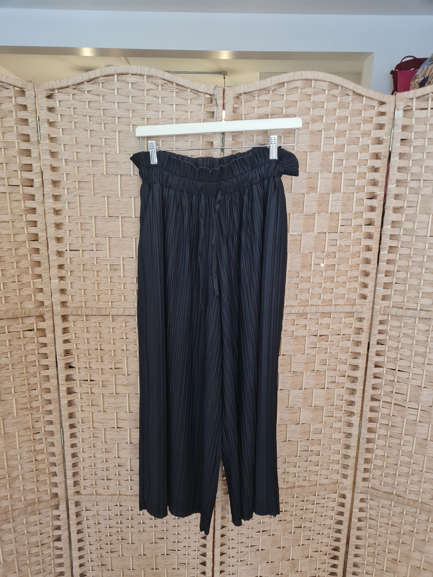 Topshop black plisse trousers 8