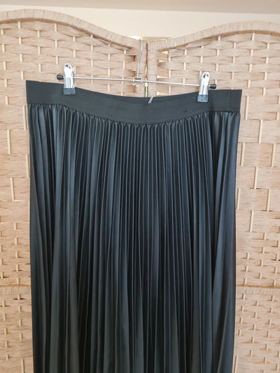 M&S Leather Pleated Skirt Size 16