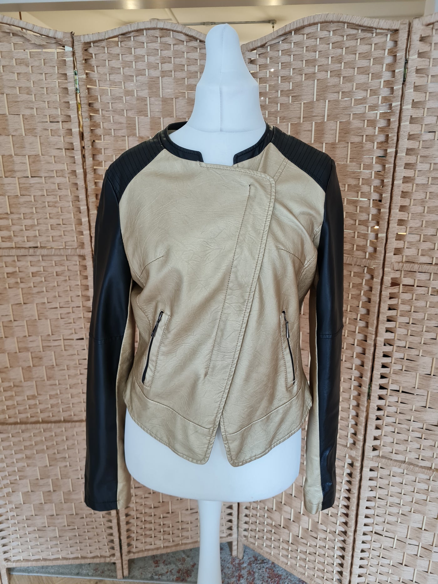 Softy Outerwear Gold/Black Faux Leather Jacket Size XL