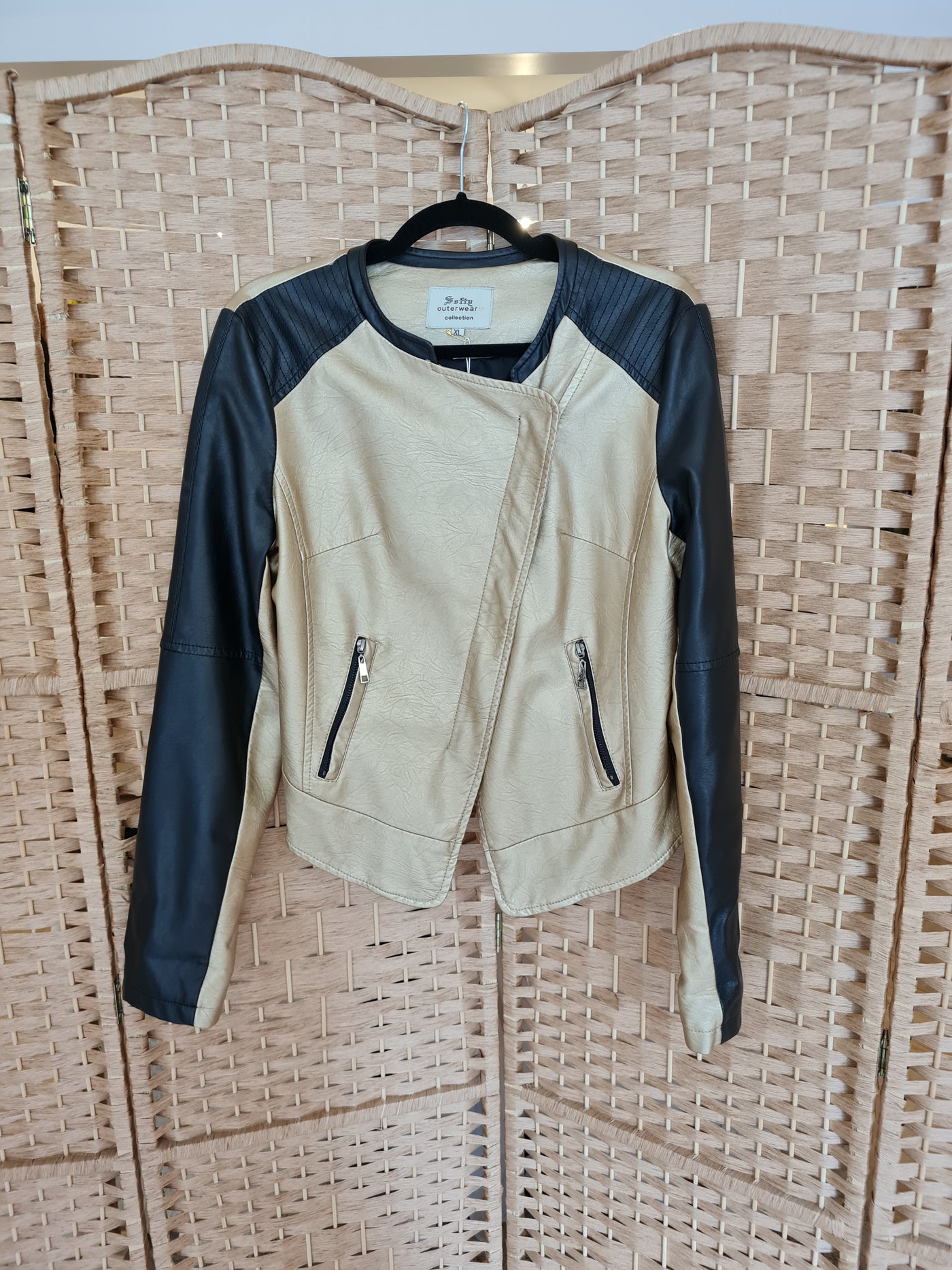 Softy Outerwear Gold/Black Faux Leather Jacket Size XL