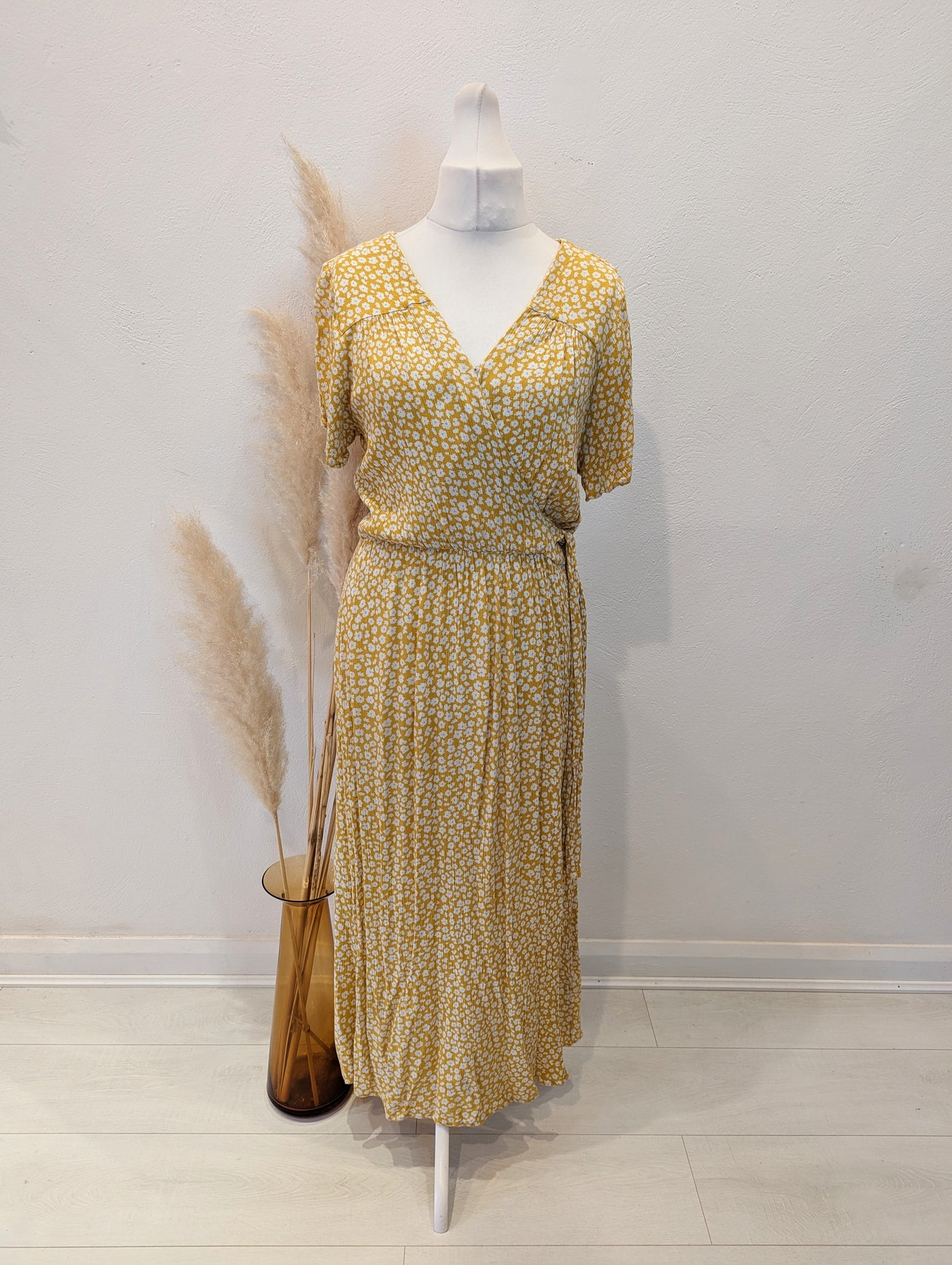 Ghanda Yellow Floral Dress 18