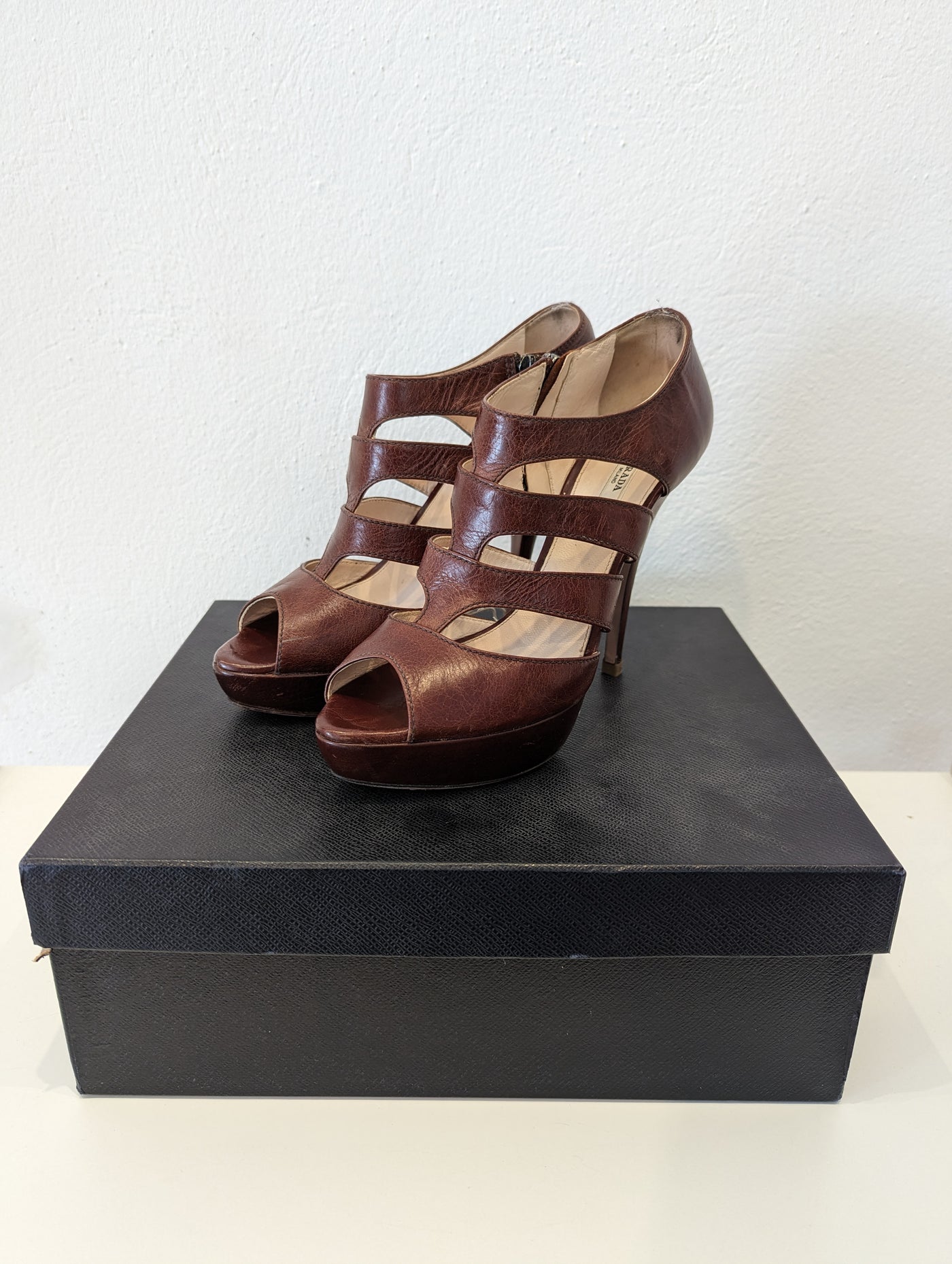 Prada Brown Leather Strappy Shoes Size 38.5