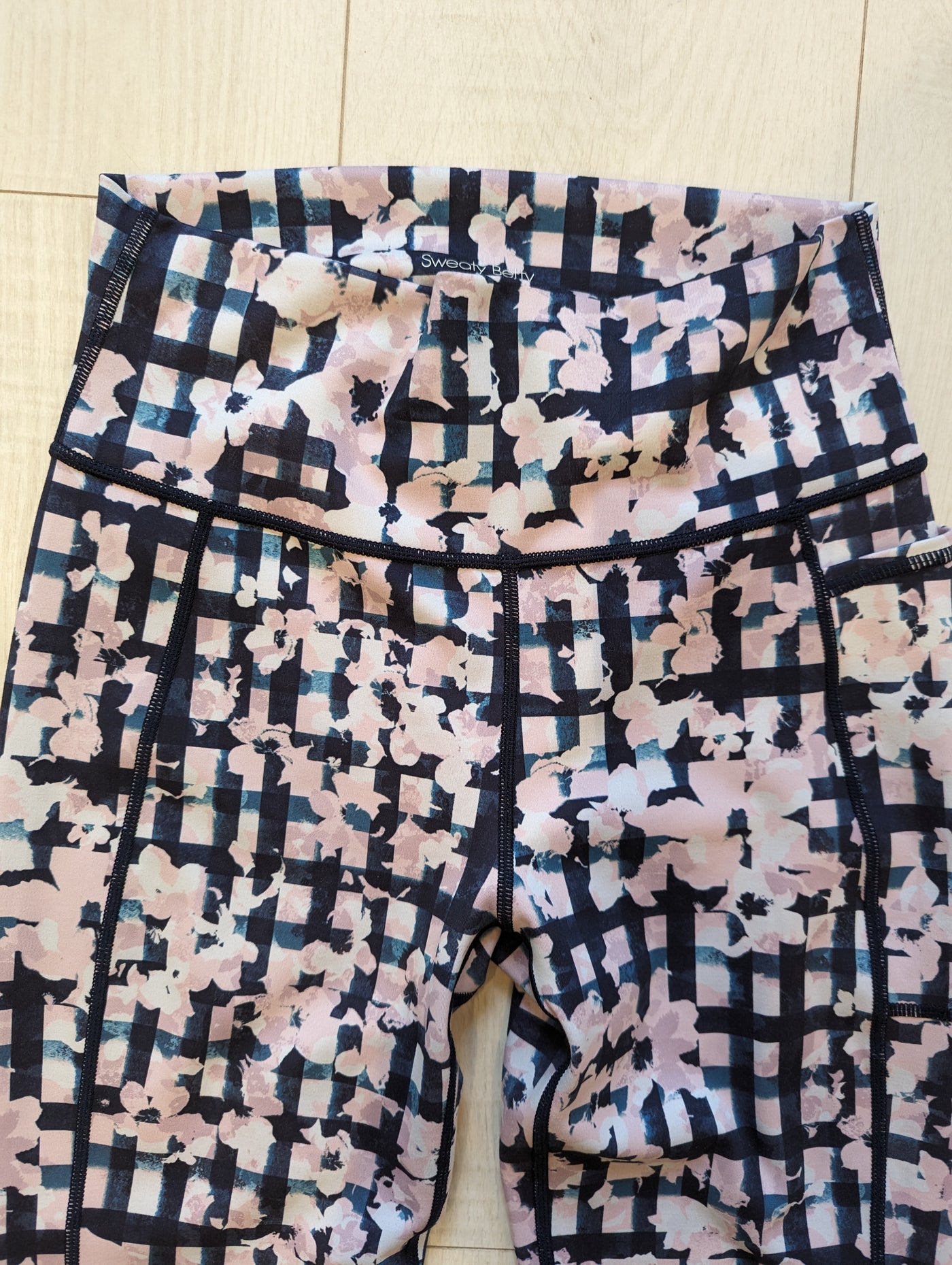 Sweaty Betty Navy & pink Leggings S