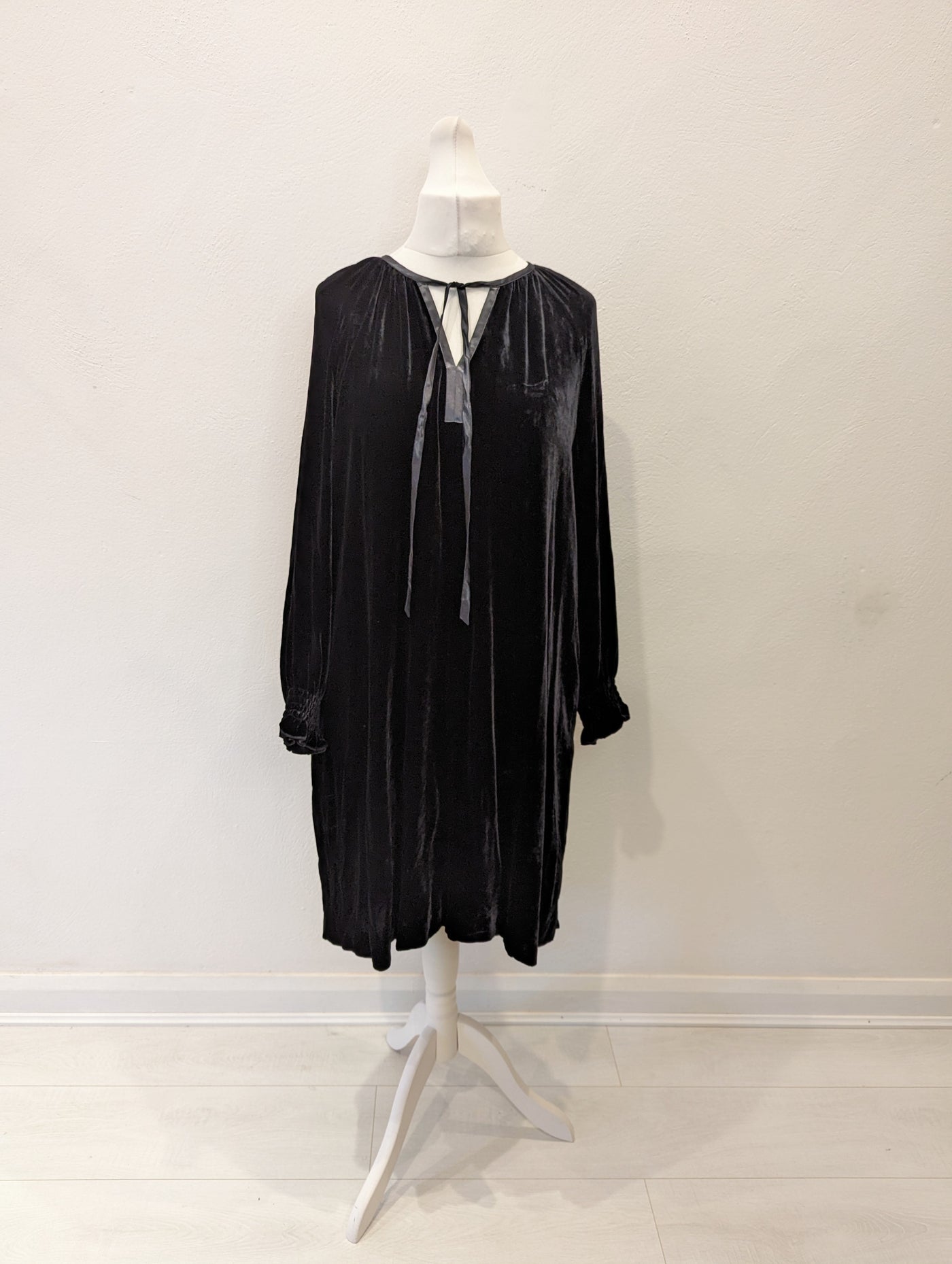 The White Company Black Silk/Velvet Dress 14 NWT £189