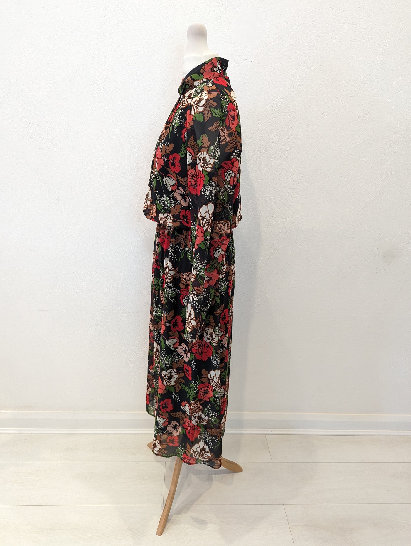 M&S Red floral Maxi 10