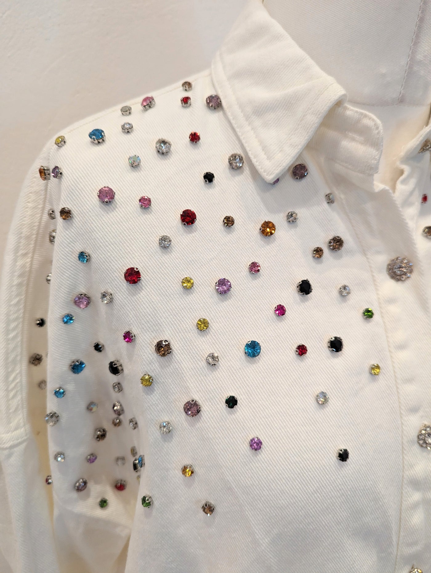 Bisou's Project White Gem Shirt S/M