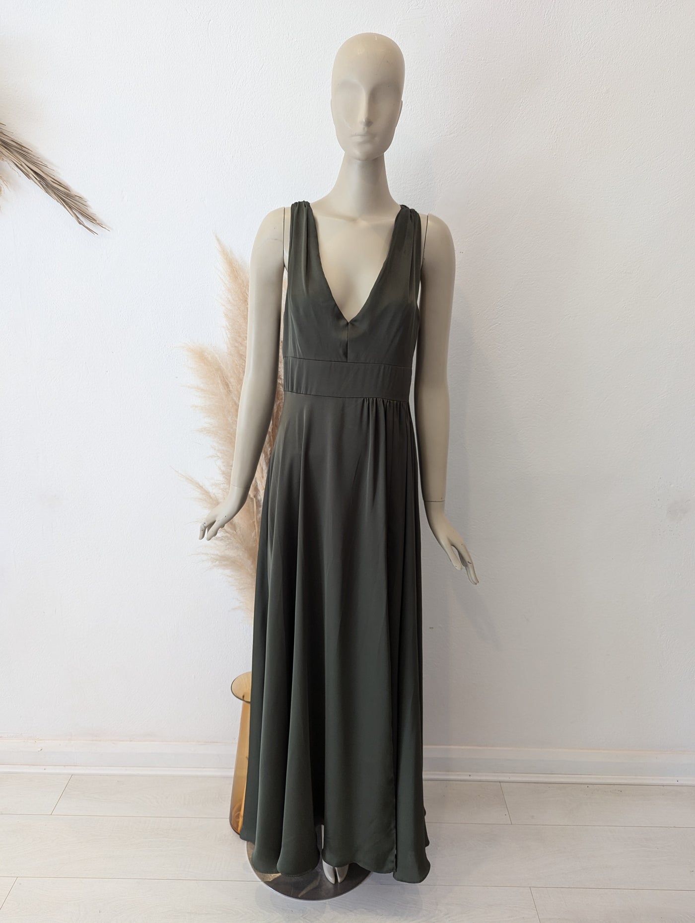 Olive vneck dress 12