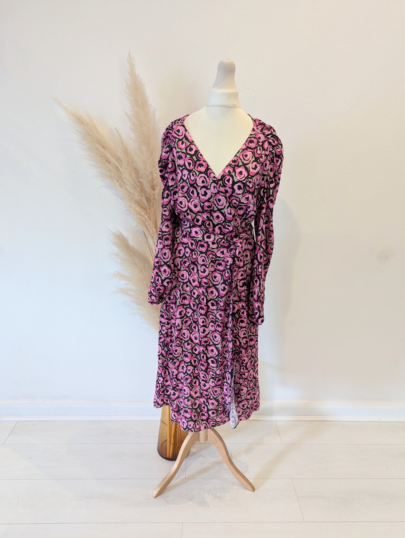 River Island Pink Flower Wrap Dress 10 NWT