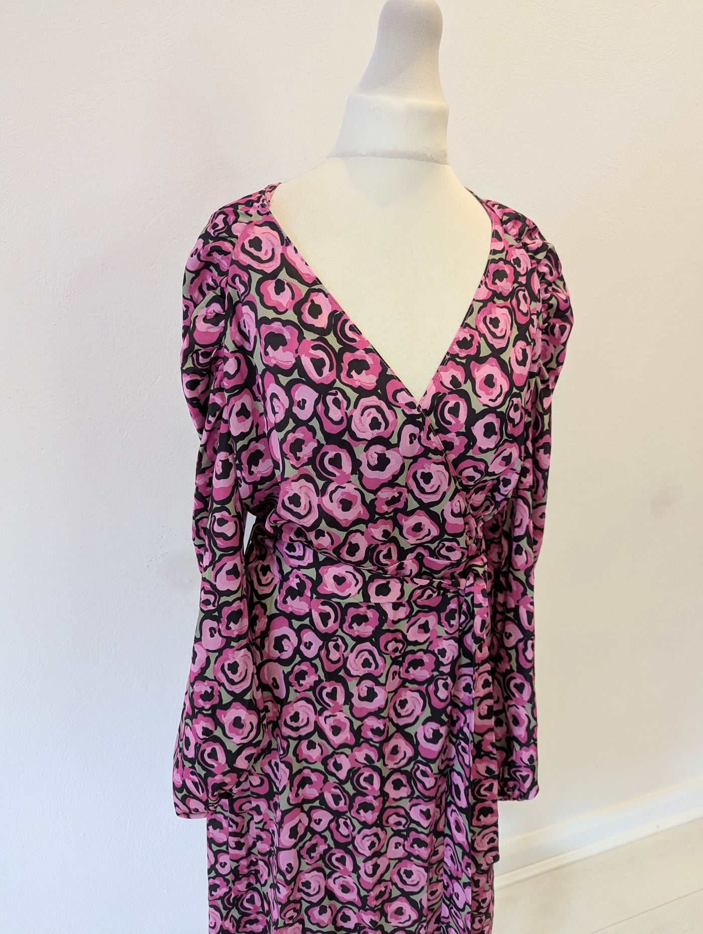 River Island Pink Flower Wrap Dress 10 NWT