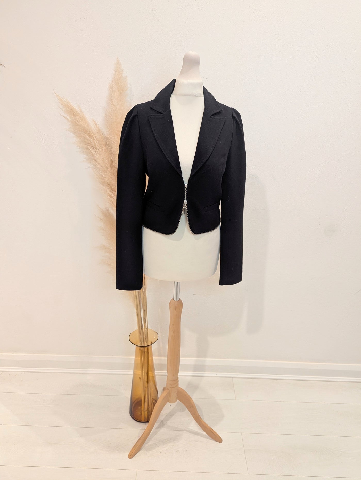 Soaked In Luxury Black Cropped Zip Jacket XS