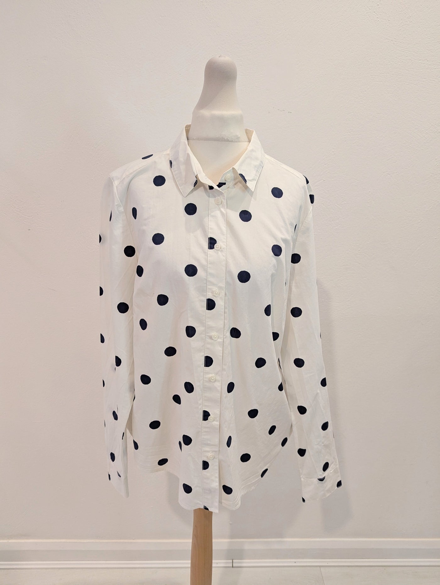 Boden white polka dot shirt 14