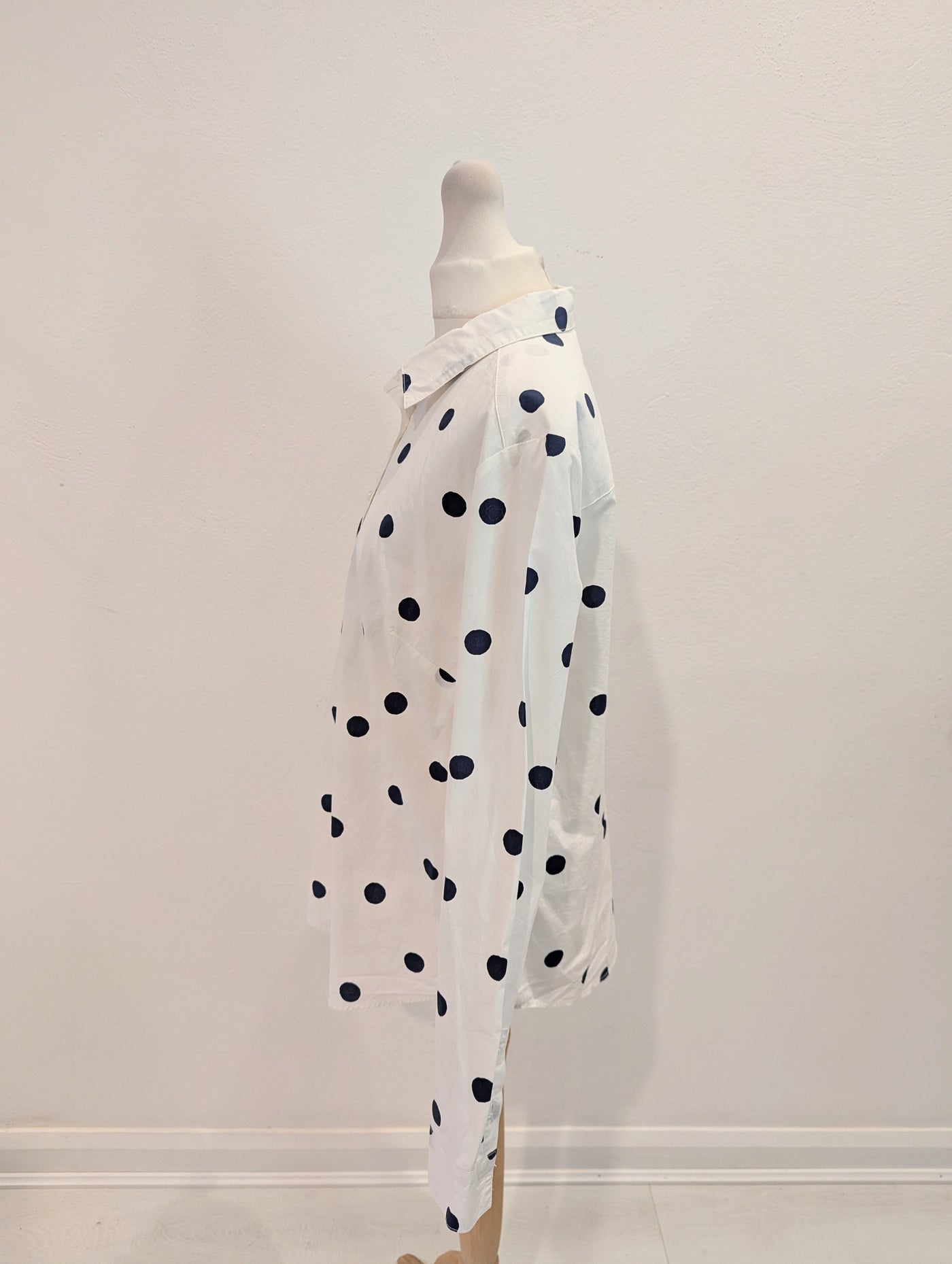 Boden white polka dot shirt 14